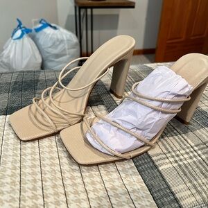 BILINNI Nude High Heels